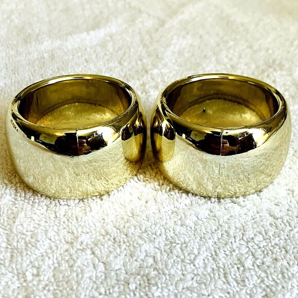 Gold Color Napkin Rings Set of 4 Round Metallic Shiny Plastic - Picture 11 of 14